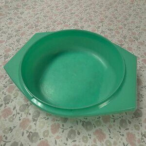 Vintage Tupperware grater bowl in green plastic - Bottom Only (no grater lid)